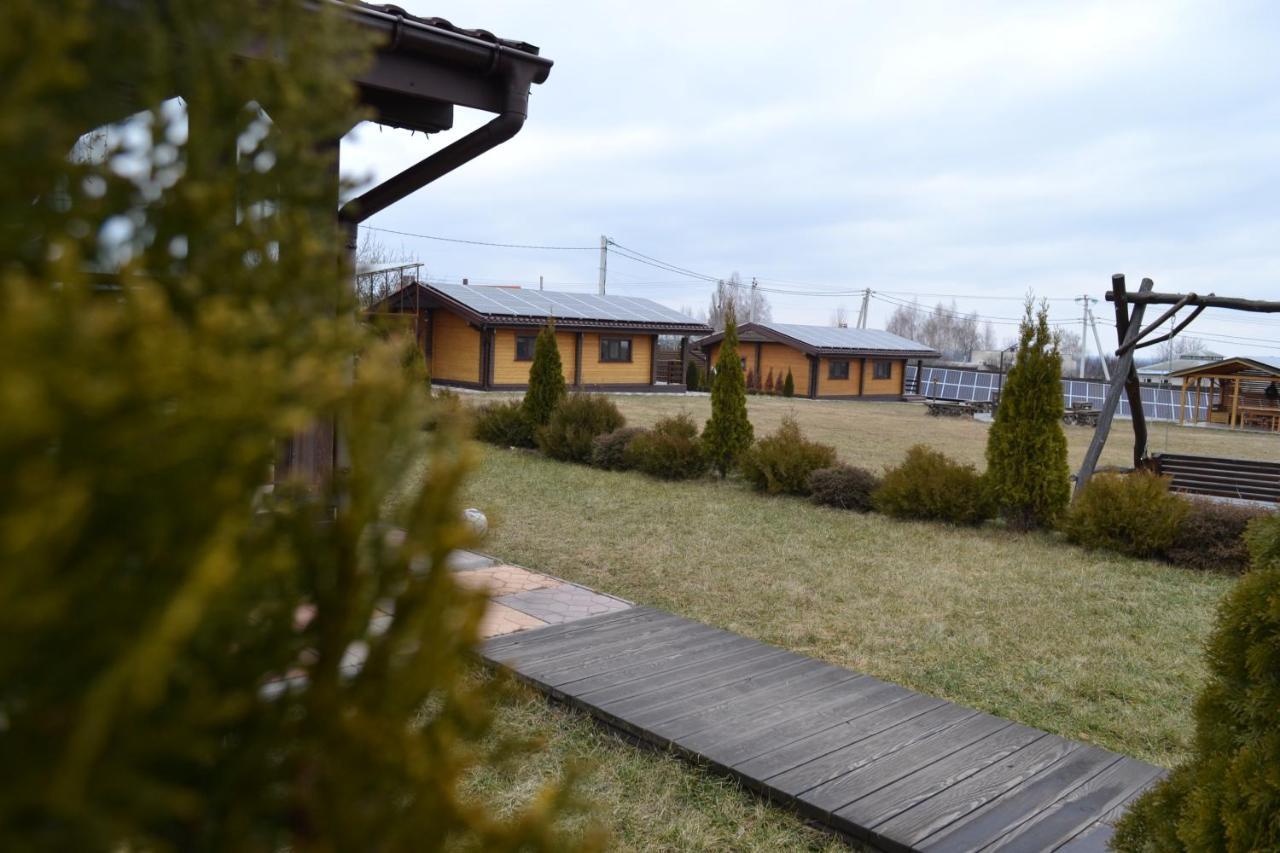 Villa Хомене à Rzhyshchiv Extérieur photo