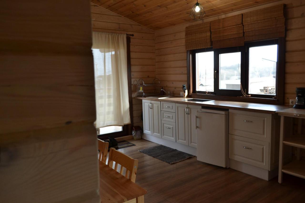Villa Хомене à Rzhyshchiv Extérieur photo