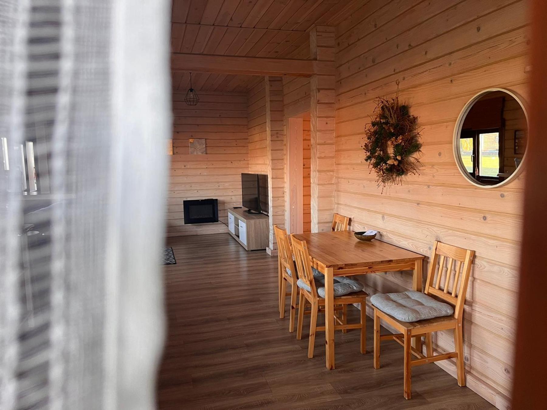 Villa Хомене à Rzhyshchiv Extérieur photo