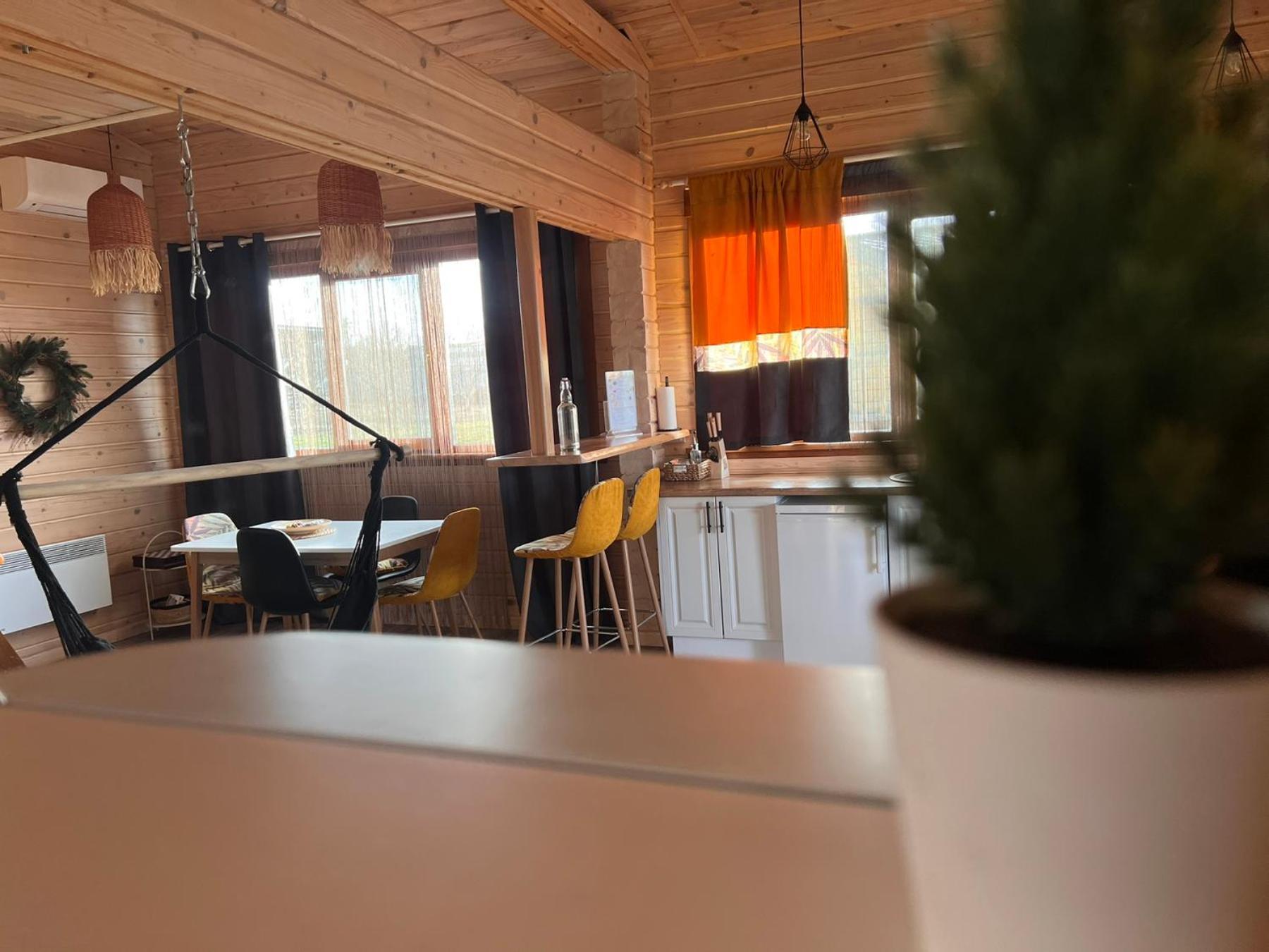 Villa Хомене à Rzhyshchiv Extérieur photo
